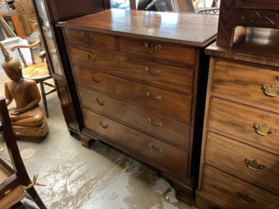 Lot 1424 - George III mahogany chest of drawers with original handles