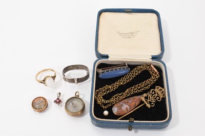 Lot 684 - Group of antique and vintage jewellery