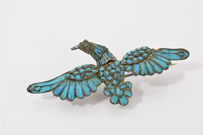 Lot 726 - 19th century Chinese kingfisher feather brooch in the form of a bird with outstretched wings