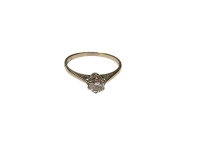 Lot 255 - Diamond single stone ring in six claw setting on 18ct white gold shank (London 1975)