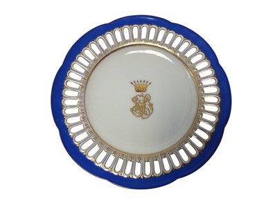 Lot 59 - H.R.H. The Duke of Clarence (King William IV), Wedgewood creamware plate, from a service ordered by the Duke of Clarence in 1821. ....