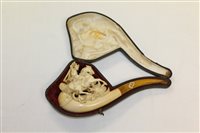 Lot 4042 - Late 19th century meerschaum cheroot holder...