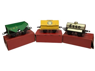 Lot 1784 - Hornby Series O Gauge rolling stock including No.1 Esso Petrol Tank, Rotary Tipping, Lumber Wagons & Milk Traffic, Refrigerator Vans, Cattle Truck and Passenger Coaches, plus others, all box...
