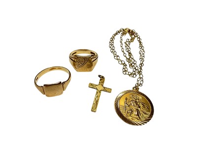 Lot 138 - 9ct gold St. Christopher pendant on yellow metal chain, 9ct gold cross pendant and two 9ct gold signet rings