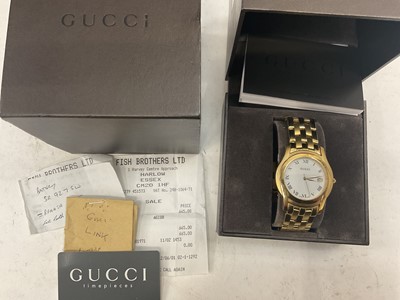 Lot 1046 - Gucci gold plated wristwatch