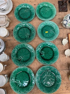Lot 17 - Set of eighteen Wedgwood green majolica cabbage leaf plates, 20cm diameter