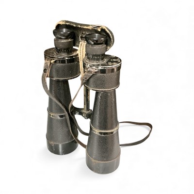 Lot 729 - Pair of Second World War Nazi Kreigsmarine binoculars, marked with Eagle and Swastika, stamped M, 939, Leitz, also numbered D. F. 12x60.
