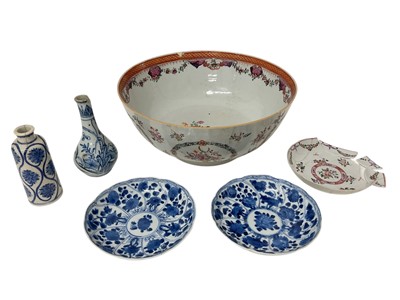 Lot 1912 - Group of Chinese porcelain, including a soft paste snuff bottle with Yongzheng mark, probably of the period, two blue and white Kangxi saucers, a small Ming vase, etc