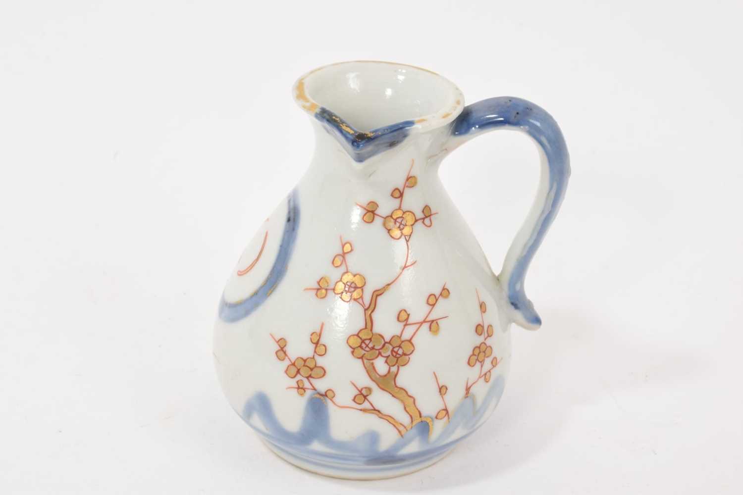 Lot 43 - 18th century Japanese Arita oil jug