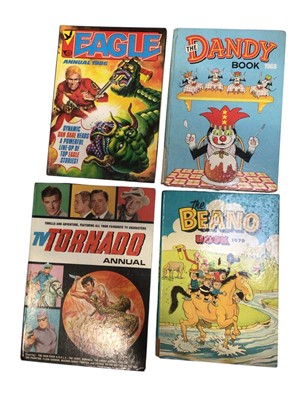 Lot 737 - Lot books and annuals