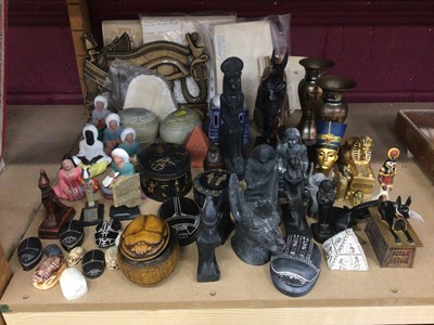 Lot 731 - Lot Egyptian tourist ornaments