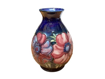 Lot 2201 - Moorcroft pottery Anenome pattern vase with original paper label to the base