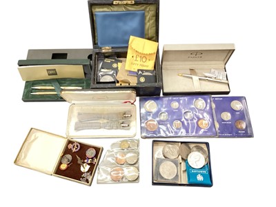 Lot 96 - Lot old coins and pens