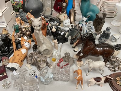 Lot 306 - Collection of animal and bird ornaments including Beswick