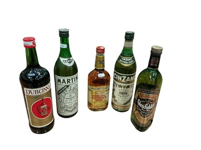 Lot 426 - Five bottles of alcohol including Mount Gay rum and Glenfiddich