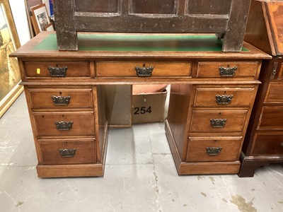 Lot 1390 - Edwardian kneehole desk with inset lined top