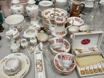 Lot 307 - Aynsley Cottage Garden ceramics, Colclough floral tea ware and Royal Albert teaspoon set in box