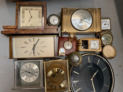 Lot 318 - 1930s mantle clocks and other later time pieces and barometers (1 box)