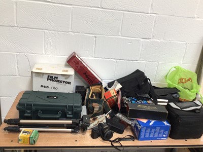 Lot 5155 - Group of cameras and camera equipment to include Sony, Polaroid etc