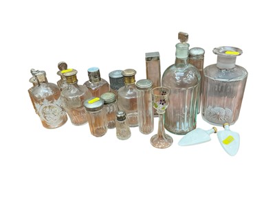 Lot 214 - Collection of glass dressing table flaks