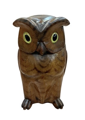 Lot 849 - Early 20th century novelty carved wood caddy in the form of an owl