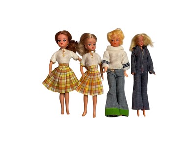 Lot 1940 - 1970s Sindy doll and clothing including two 033055X Lovely Lively blond and brunette..