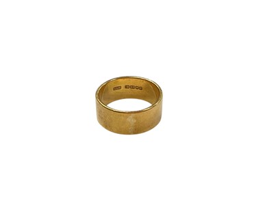 Lot 950 - 18ct gold thick band wedding ring (London 1959)