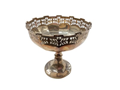 Lot 952 - 1930s silver pedestal bowl with pierced decoration
