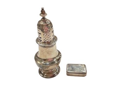 Lot 960 - Georgian silver sugar castor and a Georgian silver snuff box (2)