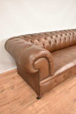 Lot 1228 - Large Victorian chesterfield with buttoned brown leather upholstery