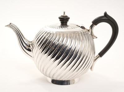 Lot 399 - Fine Victorian silver teapot