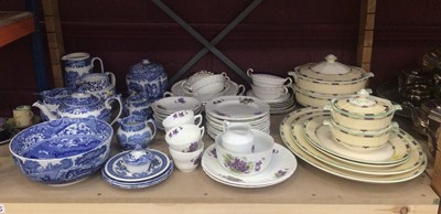Lot 750 - Group of tableware to include Aynsley, Wedgewood, Copeland Spode Italian pattern tableware and others