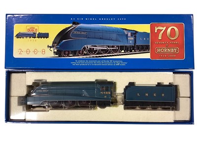 Lot 1804 - Hornby 70 Years Limited Edition LNER blue 4-6-2 Class A4 Sir Nigel Gresley tender locomotive 4498, boxed R2688, SR 4-6-0 Class N15 Pendragon tender locomotive 756, boxed R2650, plus five coaches...
