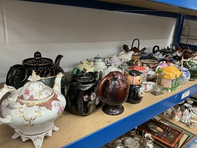 Lot 292 - Extensive collection of teapots to include a 19th century Spode Cadogan teapot, very large Victorian teapot, and others