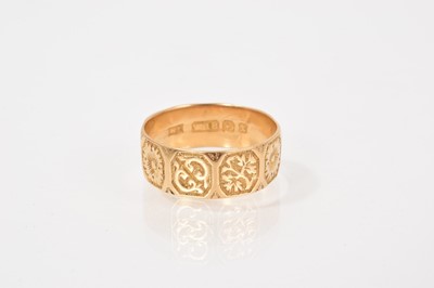 Lot 629 - Victorian 18ct gold wedding ring