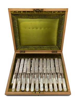 Lot 1033 - Good quality Edwardian silver plated dessert set, in fitted wooden case
