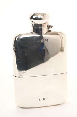 Lot 417 - George V silver hip flask with bayonet fitting lid and detachable gilt-lined cup.