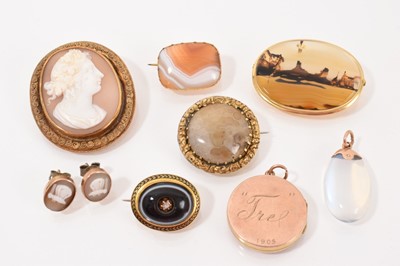 Lot 646 - Group of antique jewellery