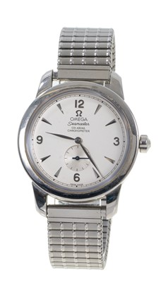 Lot 761 - Gentlemen's Omega Seamaster London Olympics watch in box with papers