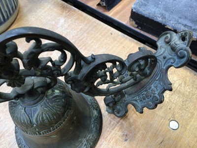 Lot 5076 - Victorian cast brass doorbell with scrollwork decoration