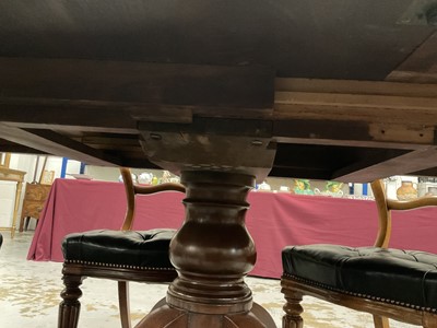 Lot 1255 - Unusual George IV mahogany pedestal extending dining table