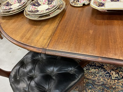 Lot 1255 - Unusual George IV mahogany pedestal extending dining table
