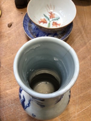 Lot 5083 - A mixed group of ceramics to include a 19th century Chinese blue and white bottle vase, a prunus vase etc, together with two modern bookends