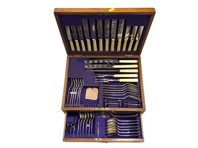 Lot 5200 - Early 20th century fitted canteen of cutlery