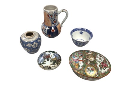 Lot 5181 - Group of Chinese and Japanese ceramics
