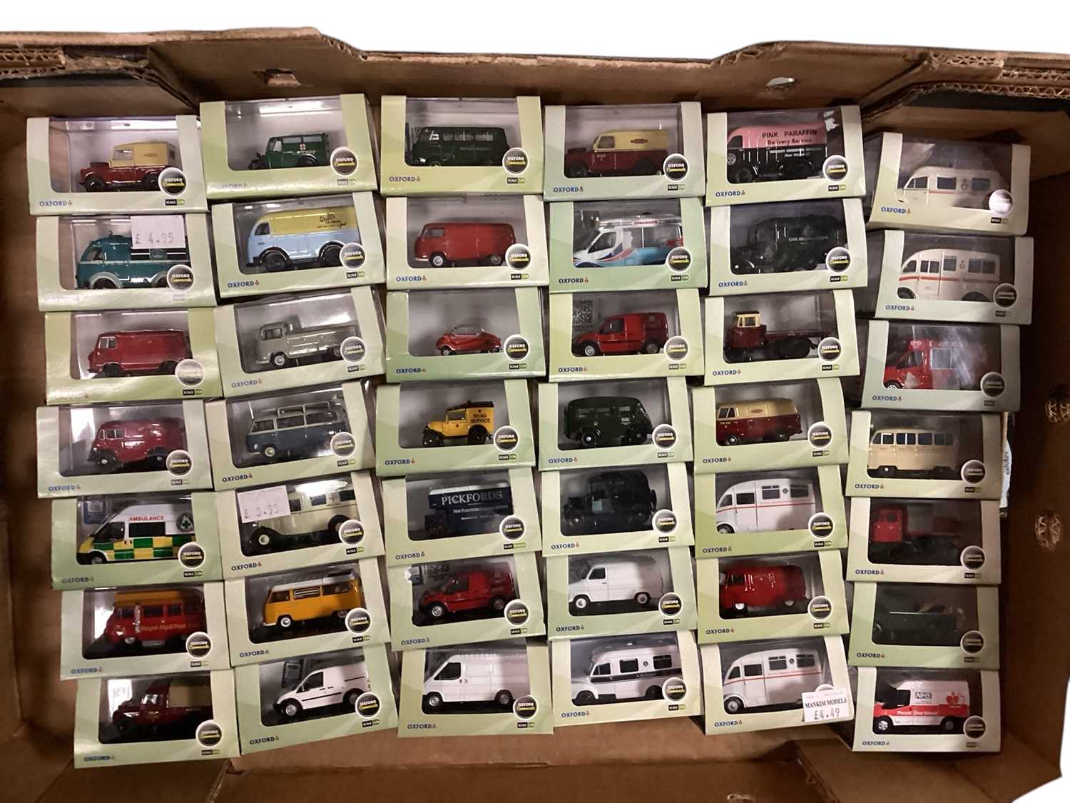 Lot 1868 - Oxford 1:76 scale Commercials & Omnibus, in display boxes (approx.90)