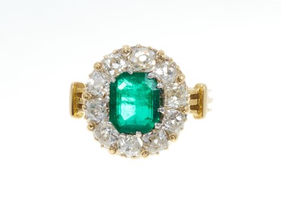Lot 720 - Fine late Victorian emerald and diamond cluster ring