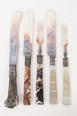 Lot 840 - 18th century agate handled table knife, together with two pairs of Victorian agate handled knives and forks. (5)