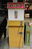 Lot 3743 - Vintage 'Snap' slot machine, with revolving...