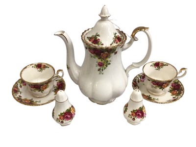 Lot 2266 - Royal Albert Old Country Roses pattern tea and dinnerware